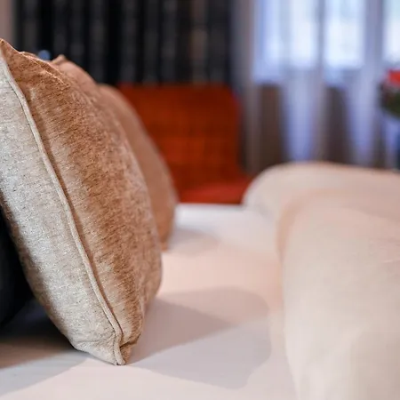 Amethyst - Kadar Budapest